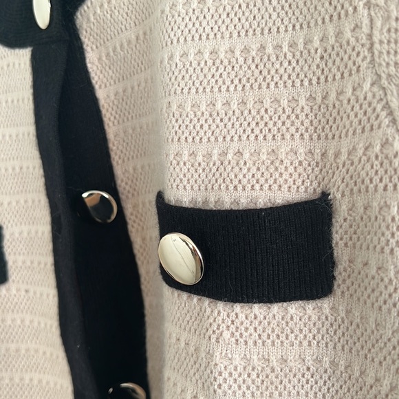 Pink buttoned sweater size S - Picture 3 of 3